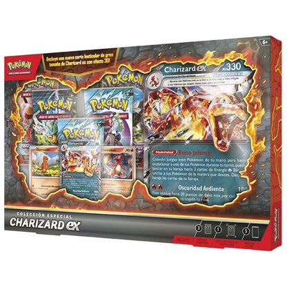 Colección Especial Charizard ex de Pokémon TCG Escarlata y Púrpura, con 5 sobres de mejora, 3 cartas promocionales holográficas (Charizard ex, Charmander y Charmeleon) y una carta lenticular gigante de Charizard ex con efecto 3D. Producto oficial sellado.